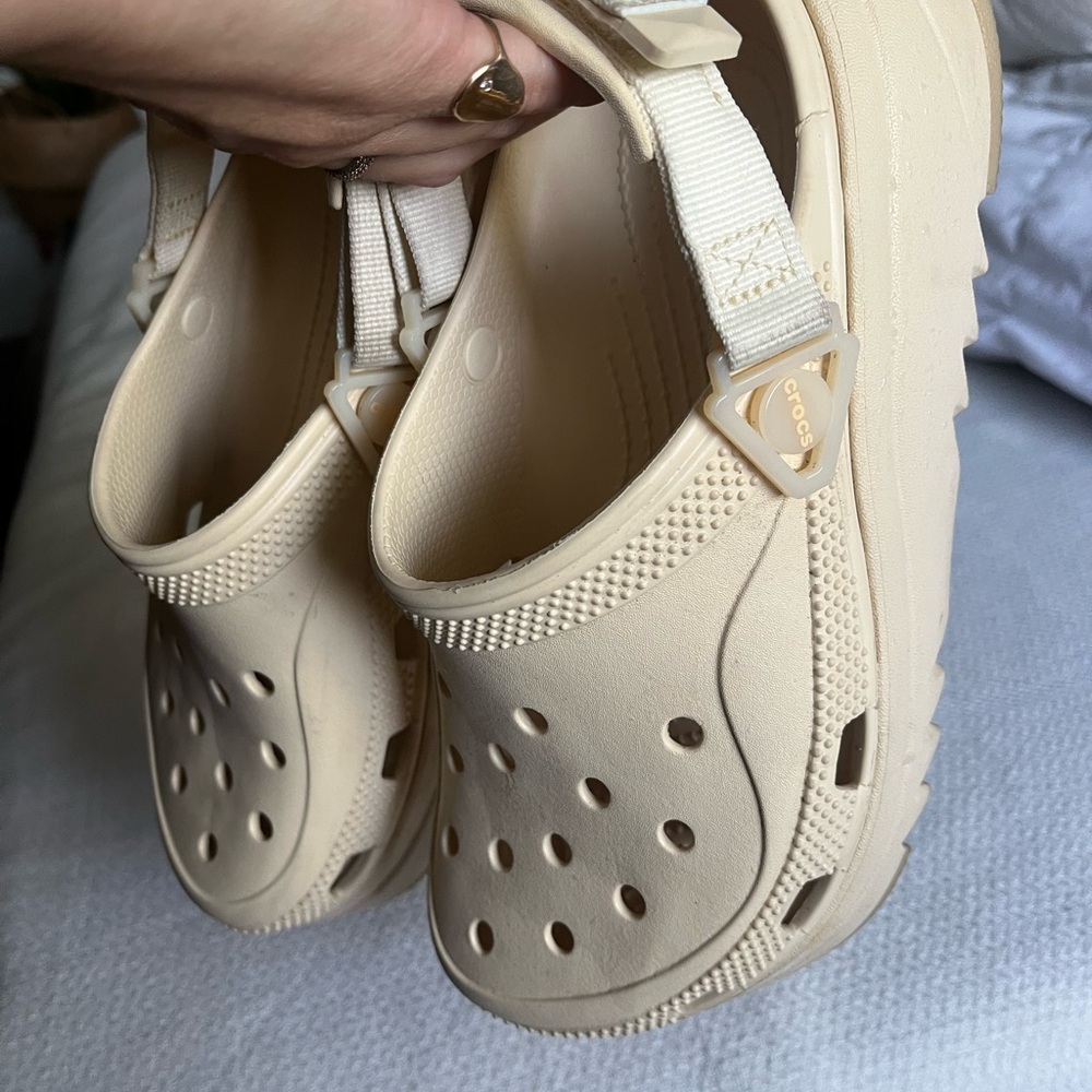 CROCS Beige Adventure
